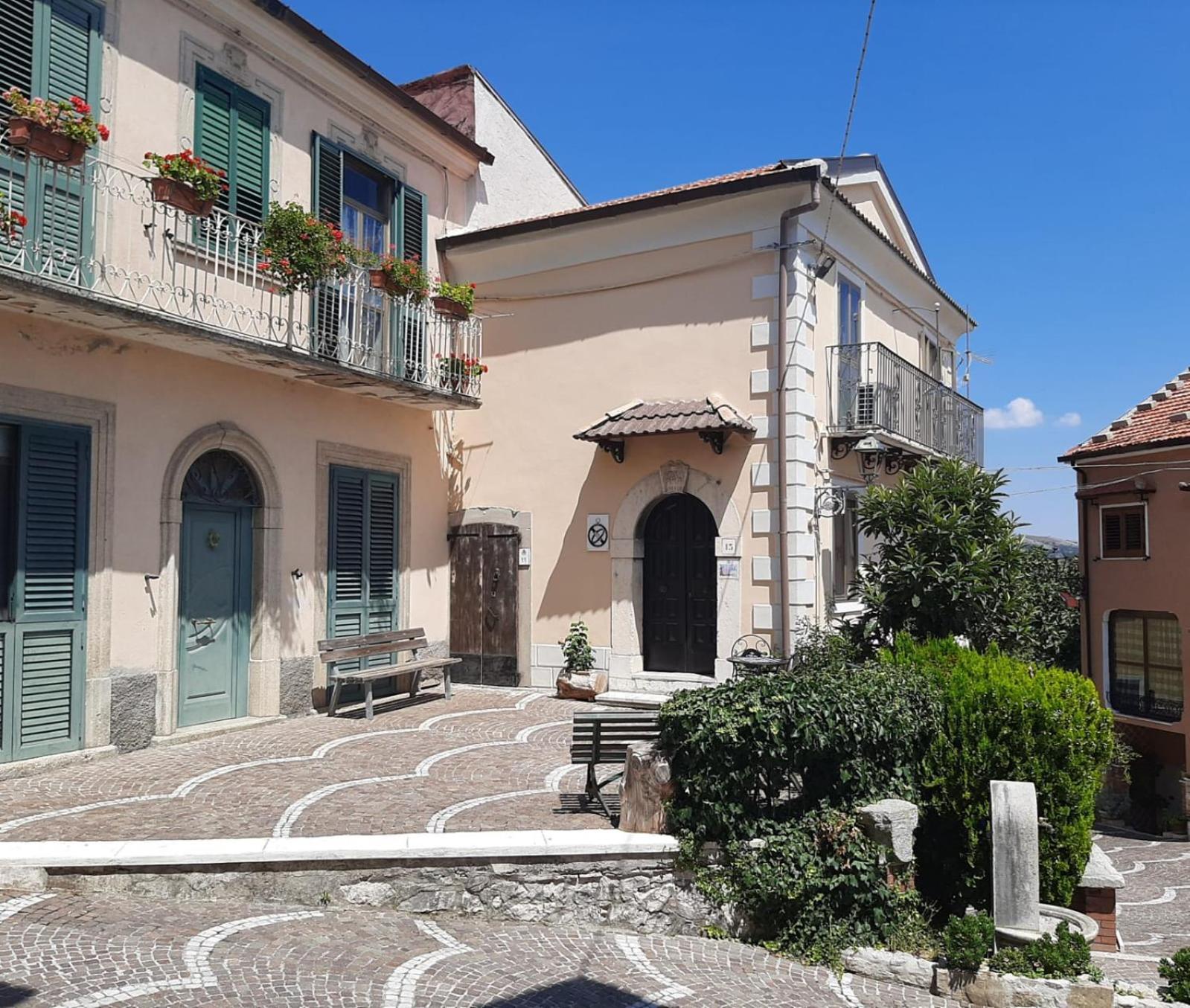 Meridiana Santa Maria del Molise Eksteriør bilde