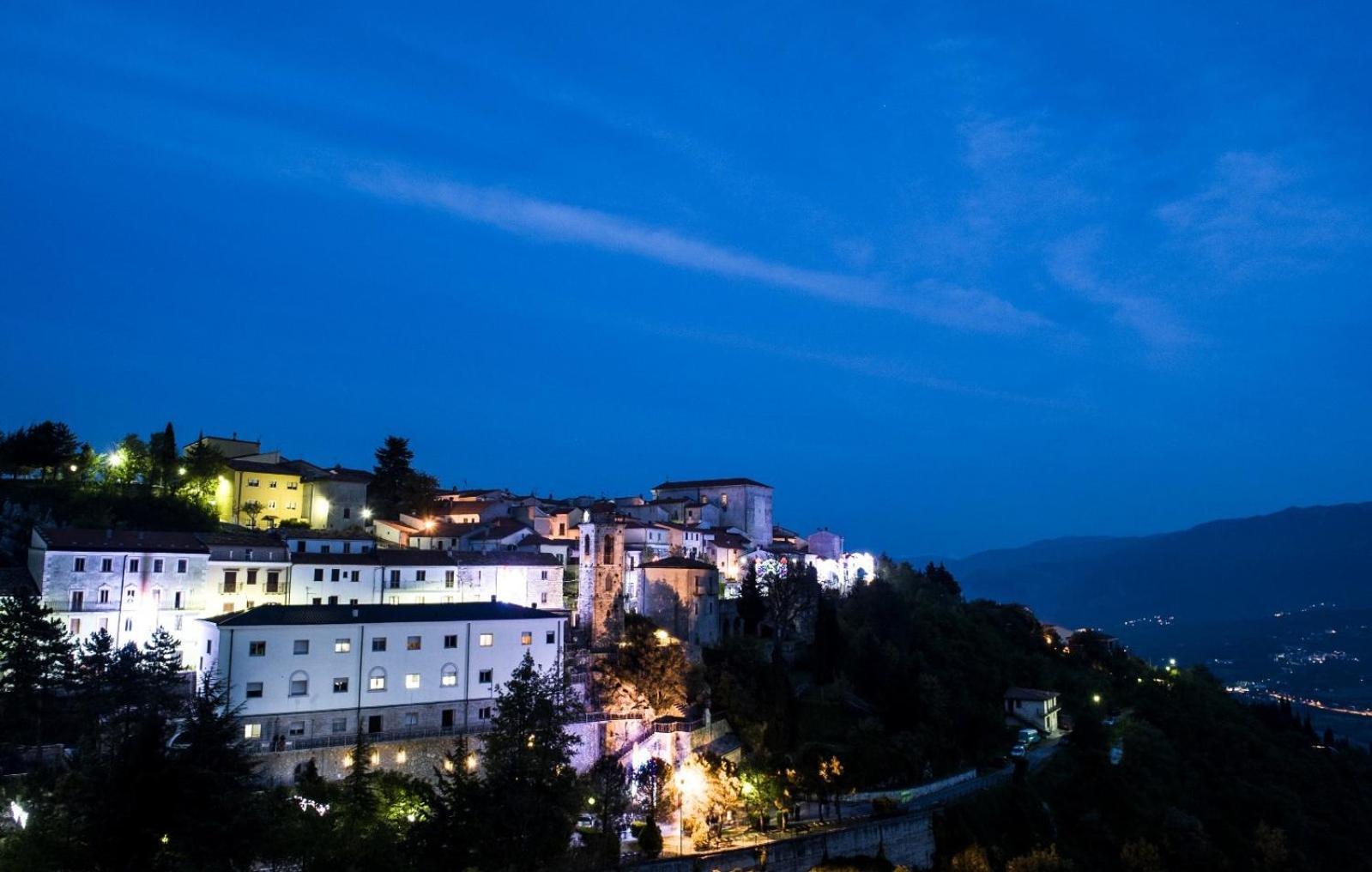 Meridiana Santa Maria del Molise Eksteriør bilde
